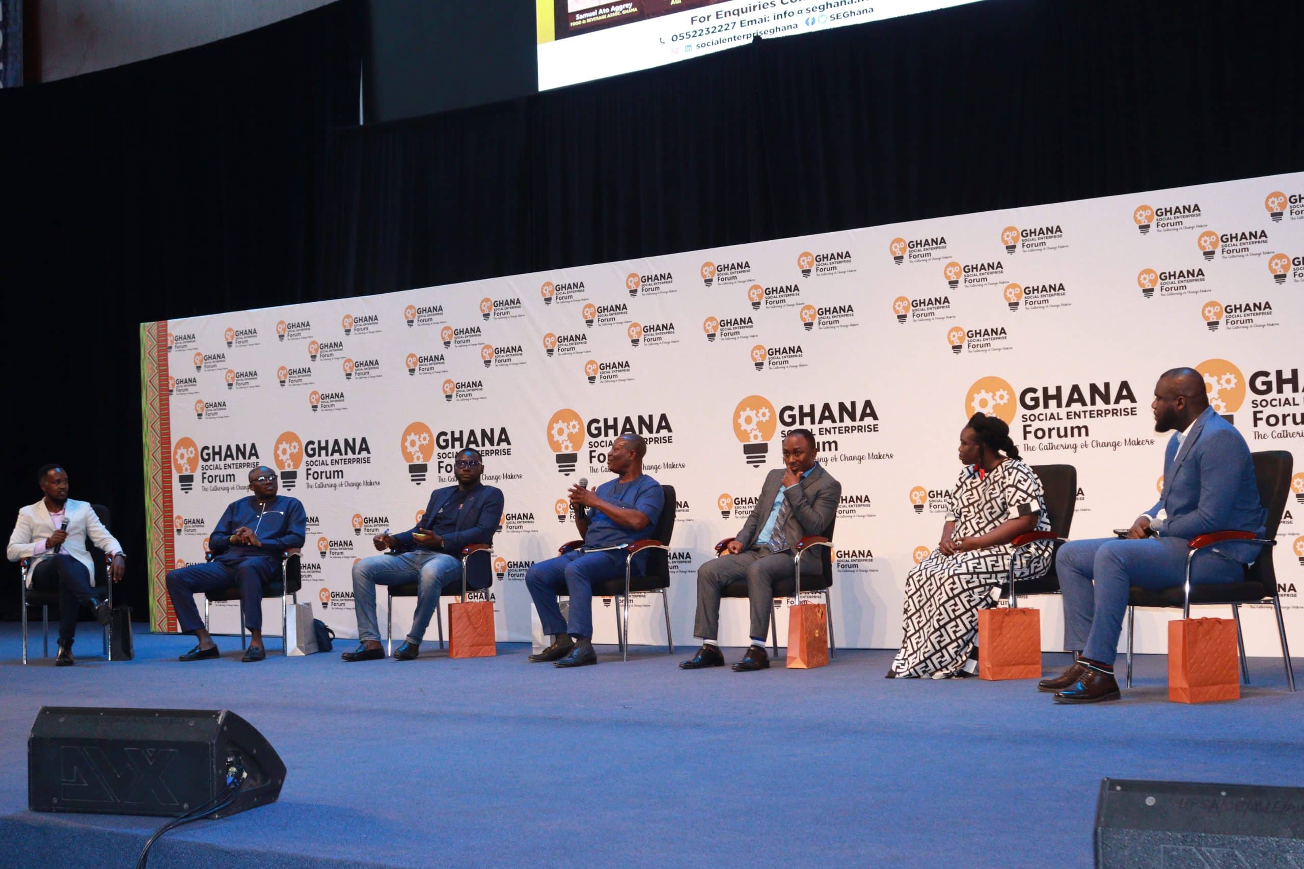 35B44F0E-AB14-4757-A2DE-F552E57EBE3C